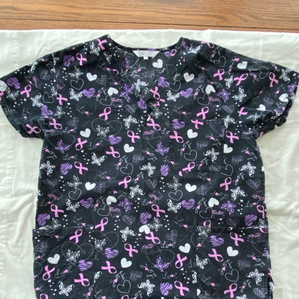 Scrub top